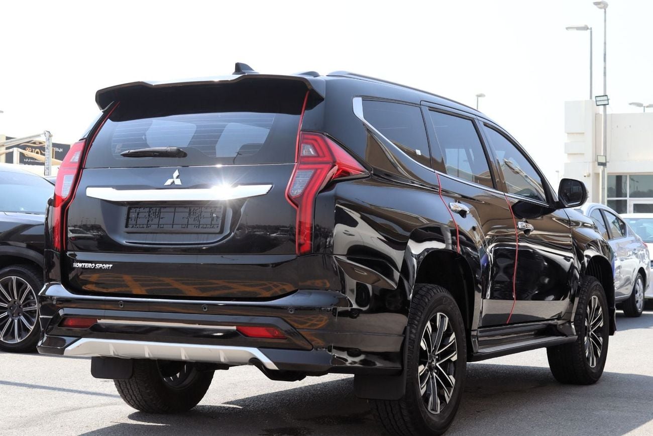 Mitsubishi Montero Sport GLS HIGHLINE ACCIDENTS FREE - GCC - PERFECT CONDITION INSIDE OUT - ORIGINAL PAINT -