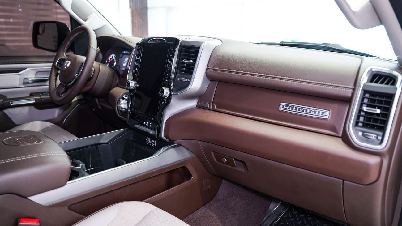 RAM 1500 LARAMIE CREW