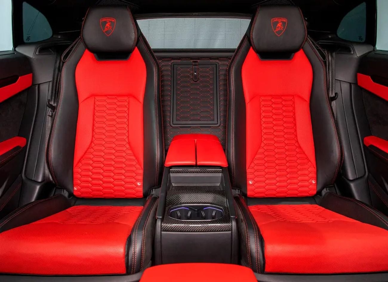 Lamborghini Urus STANDARD Massive Specification • Warranty + Service Contract • FDSH • GCC