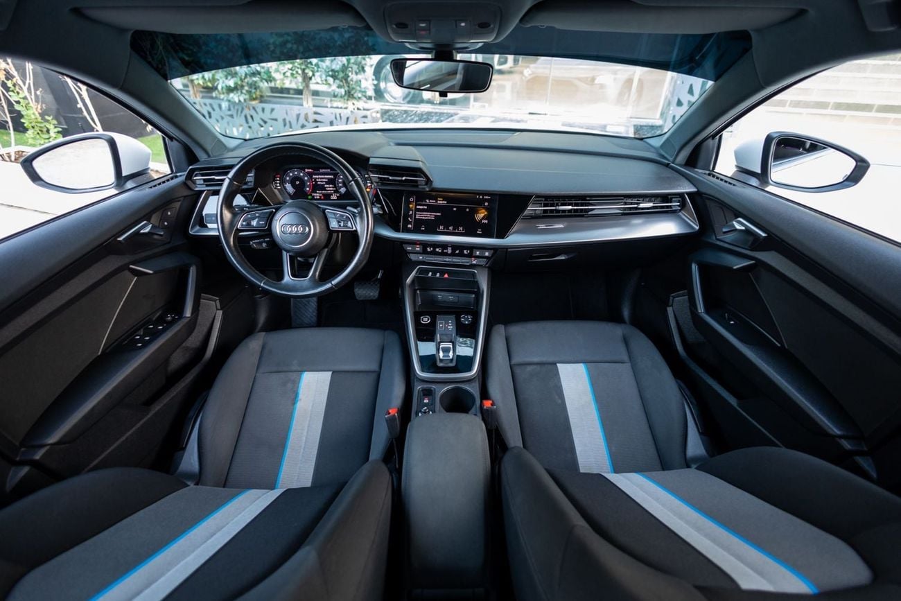أودي A3 35 TFSI أودي A3 35TFSI موديل 2024 بقوانين مجلس التعاون الخليجي | ضمان الوكالة | عقد صيانة