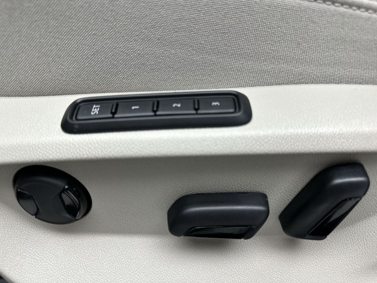Volkswagen Teramont COMFORTLINE (Facelift 2) 2.0L | GCC Specs | 7-Seater Premium Family SUV | Spacious Interior | Modern Exterior