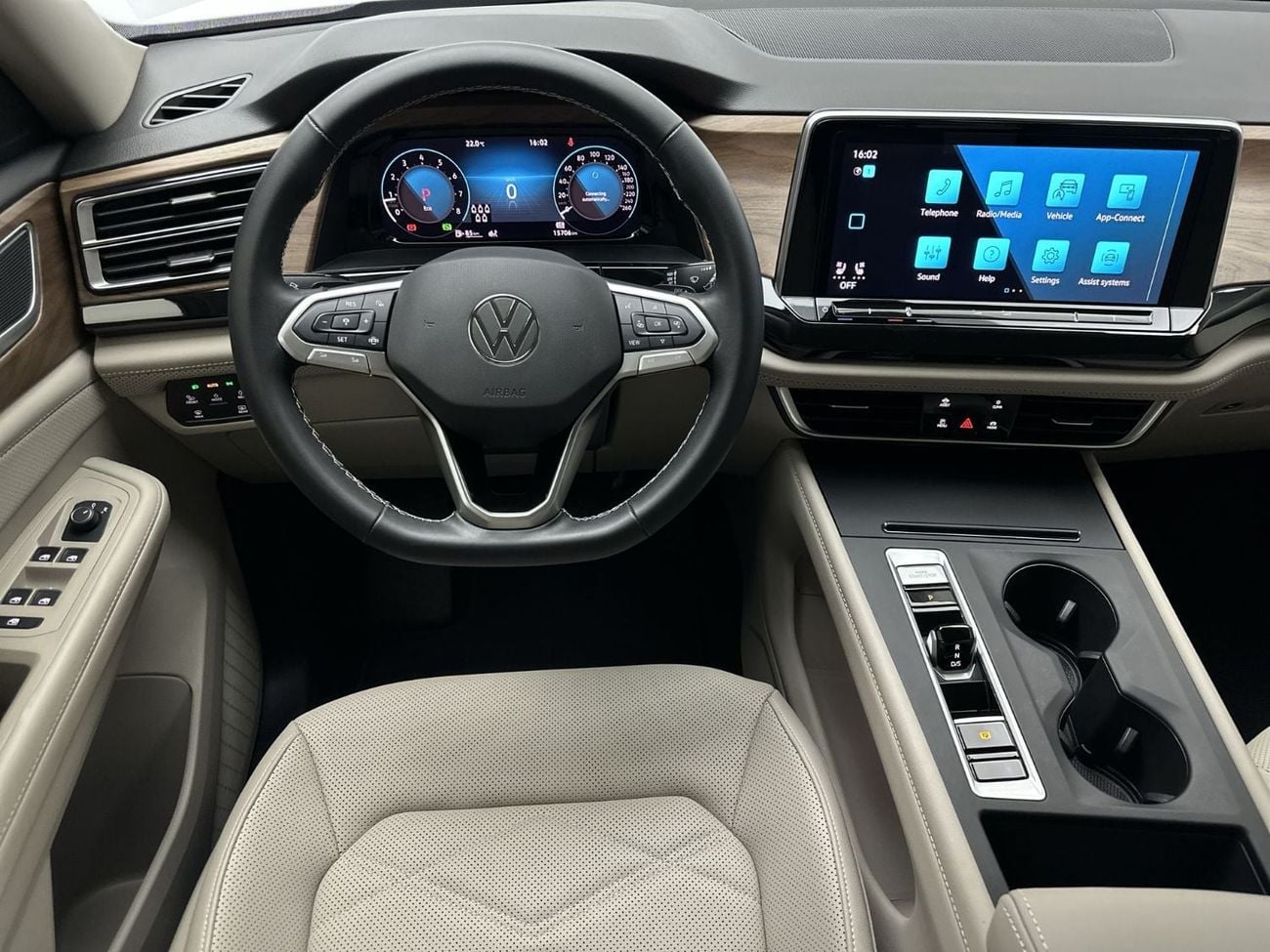 Volkswagen Teramont COMFORTLINE Teramont Trendline 2.0L | 7 Seats | Remote Start | Keyless Access | Front Assist