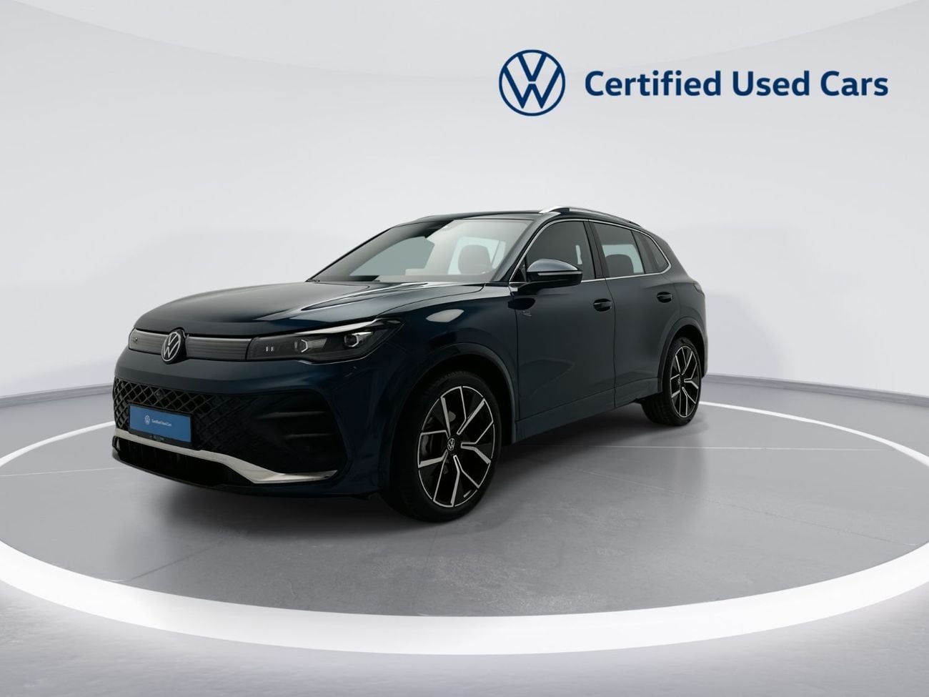 فولكس واجن تيجوان R-LINE 1.4L | Premium R-Line Interior | Panoramic Sunroof | Digital Cockpit Pro | Ambient Lighting | Rear C
