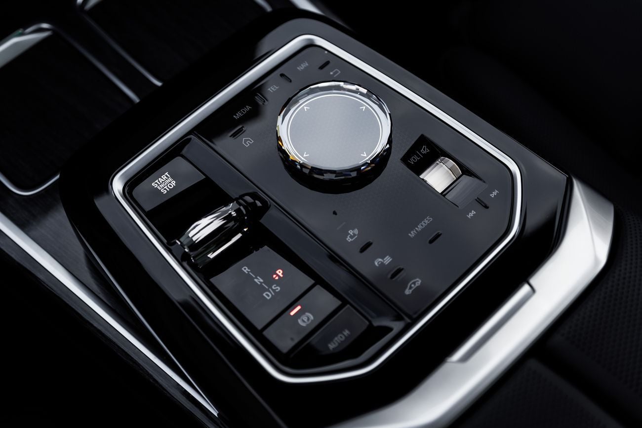 BMW 740i MASTERCLASS M SPORT PACKAGE BMW 740i – 2026 | GCC | Only 2,050 KM | 2 Years Warranty | AED 449,000