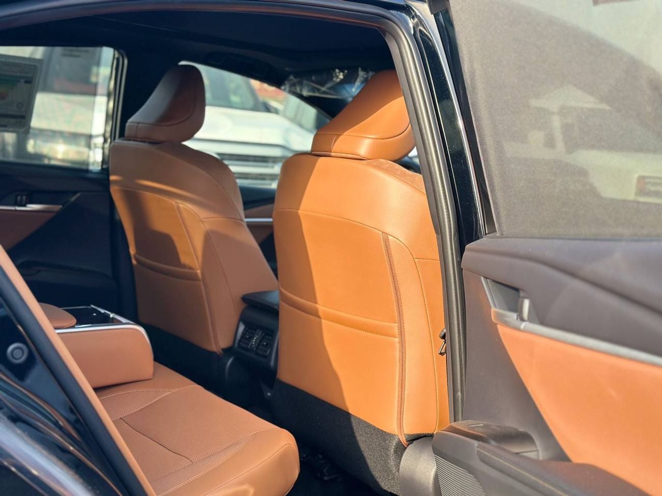 تويوتا كامري LIMITED HEV