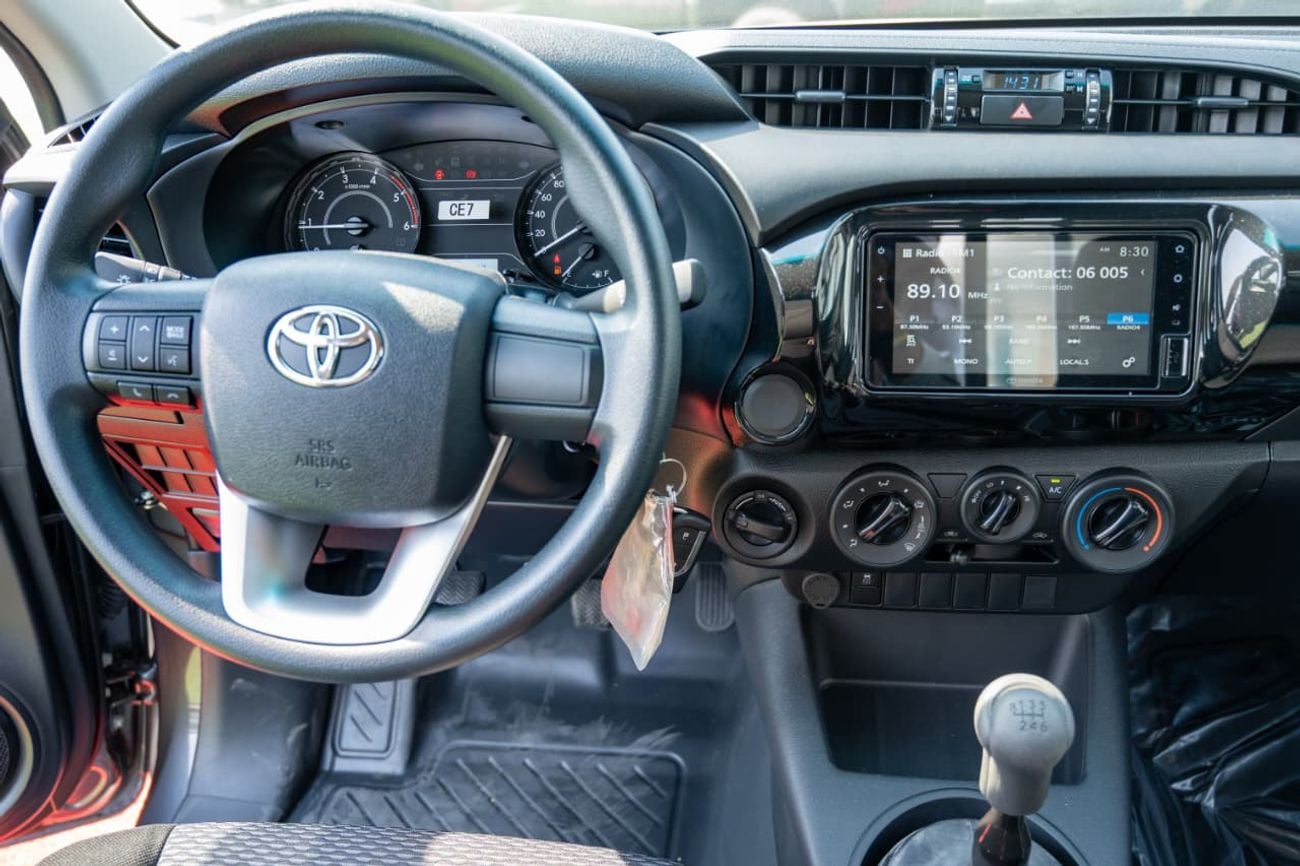 تويوتا هيلوكس 2.4 DIESEL 4x4 SINGLE CABIN 2026 MODEL GCC مواصفات مجلس التعاون الخليجي