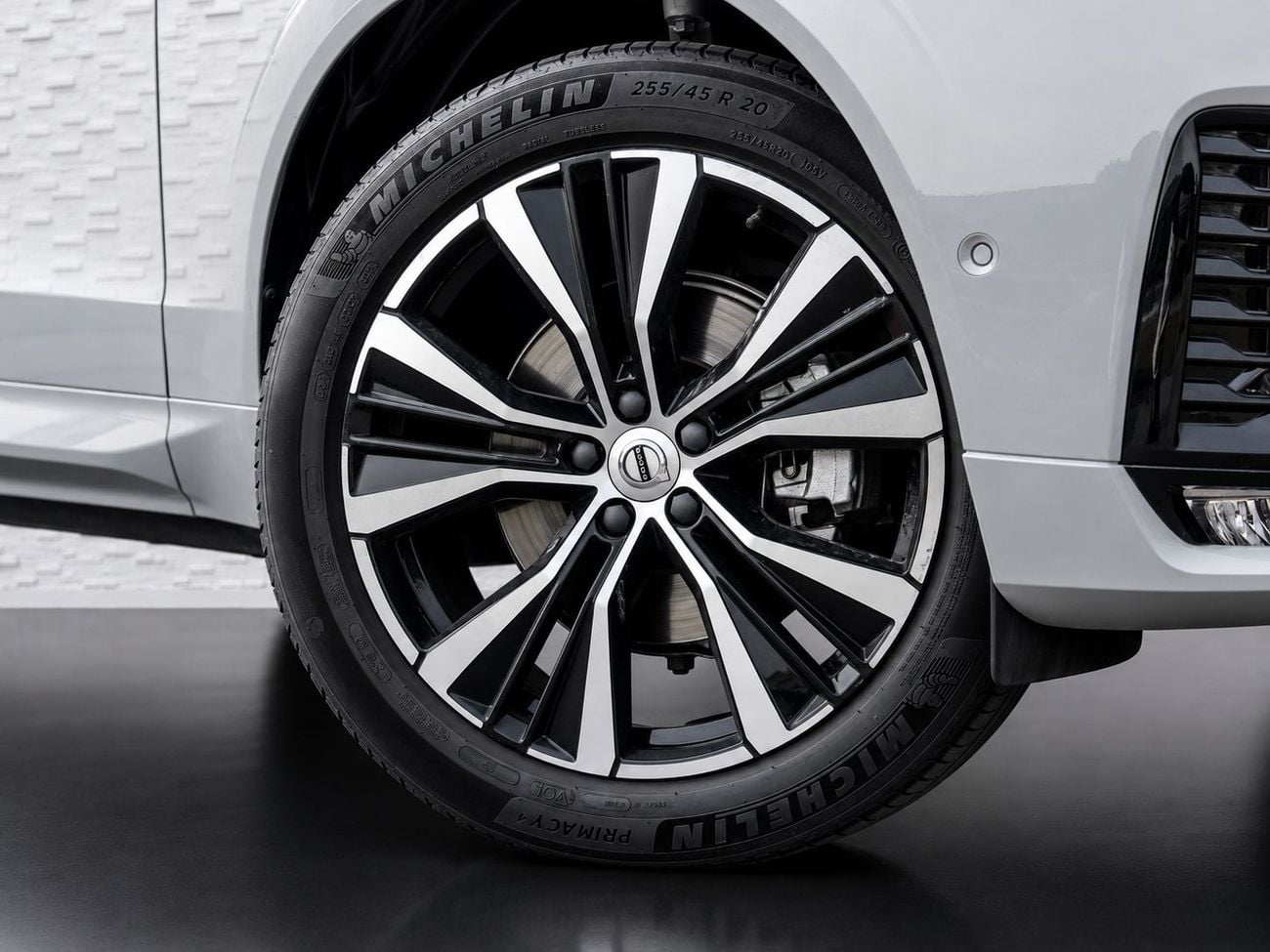 Volvo XC60 ULTIMATE DARK LE Volvo XC60 B5 2024 GCC specs