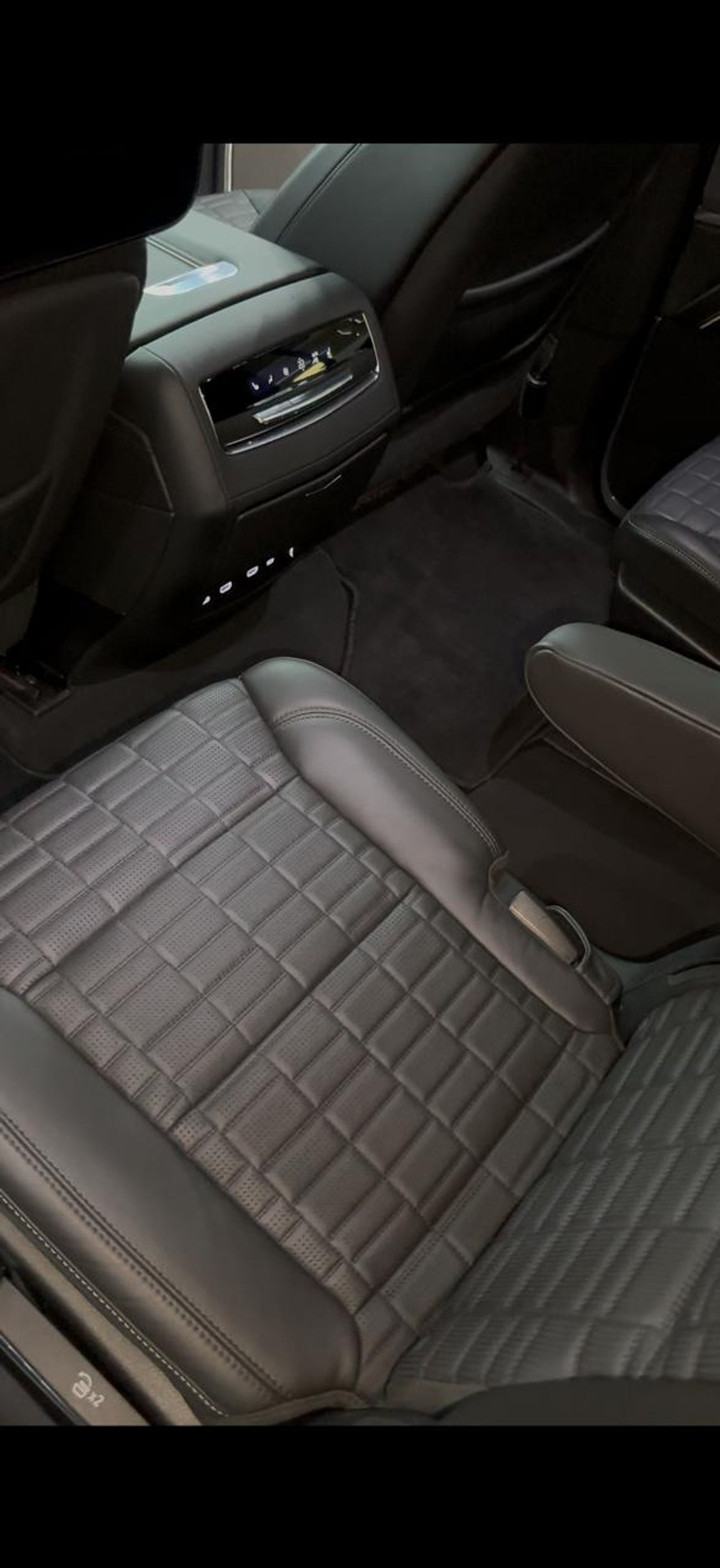 Cadillac Escalade PREMIUM LUXURY PLATINUM FULL SPEC