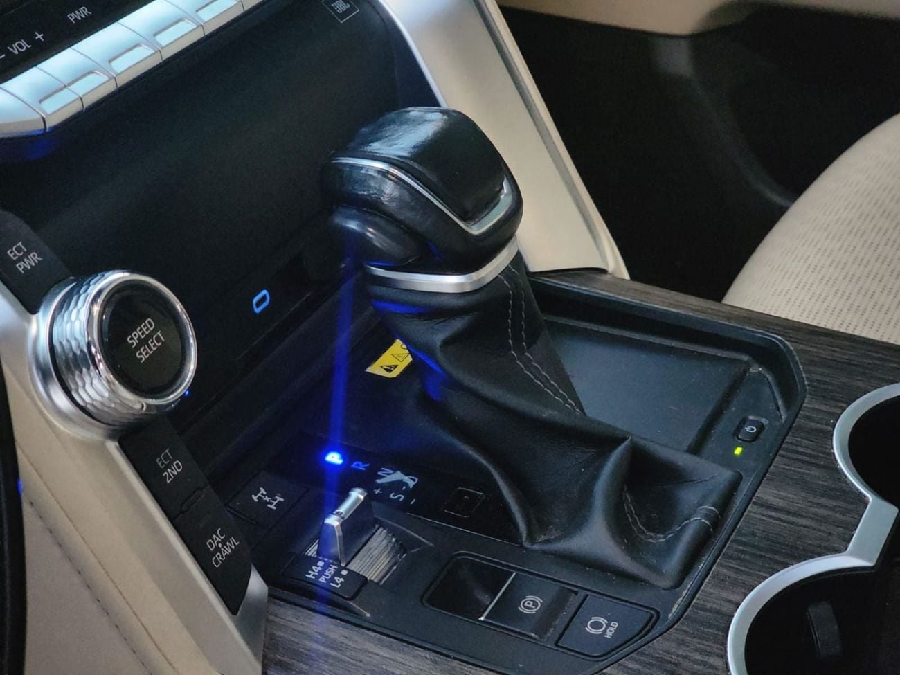Toyota Land Cruiser VXR