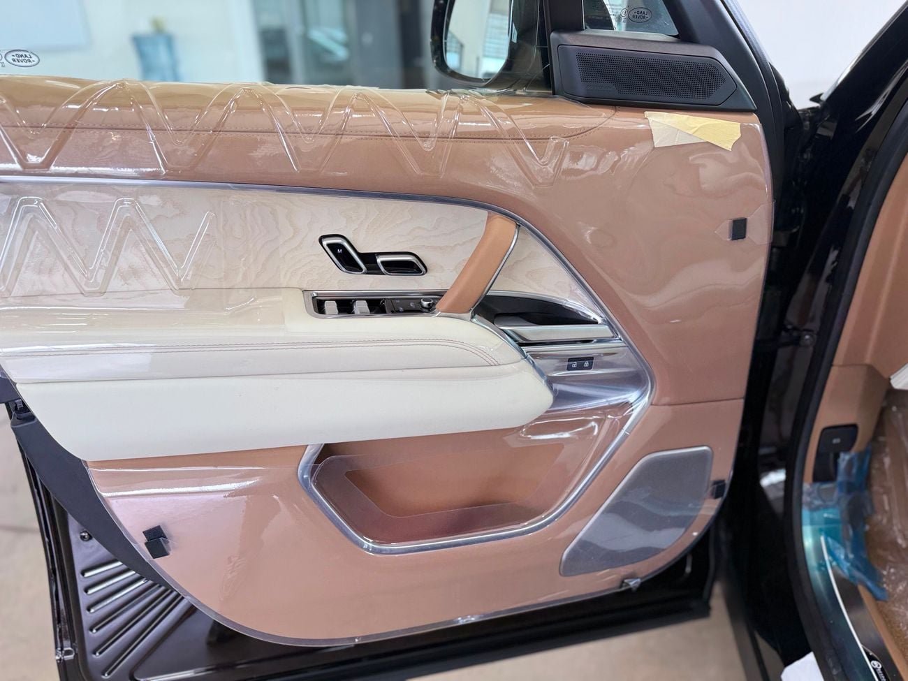 Land Rover Range Rover SV LWB P615