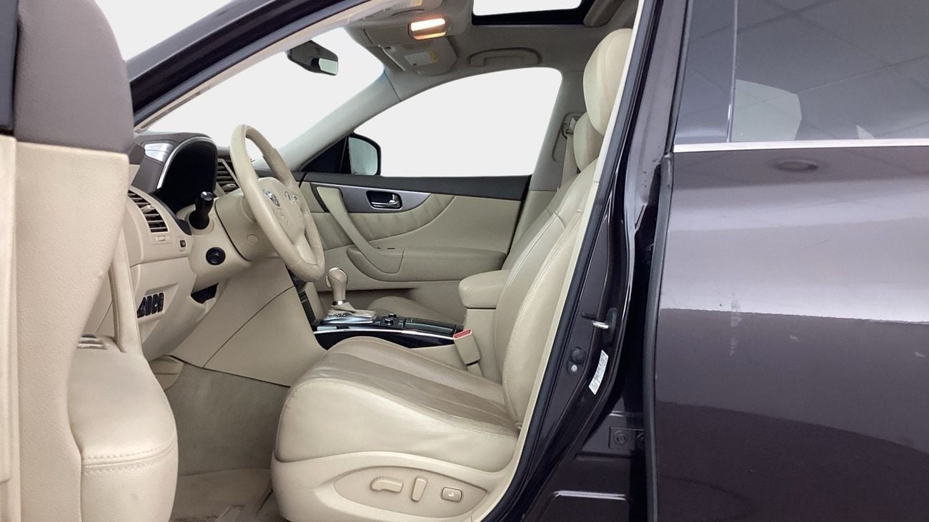 إنفينيتي QX70 LUXE SENSORY | شامل الضمان | 0 ﺪﻔﻋﺓ ﺃﻮﻟﻯ