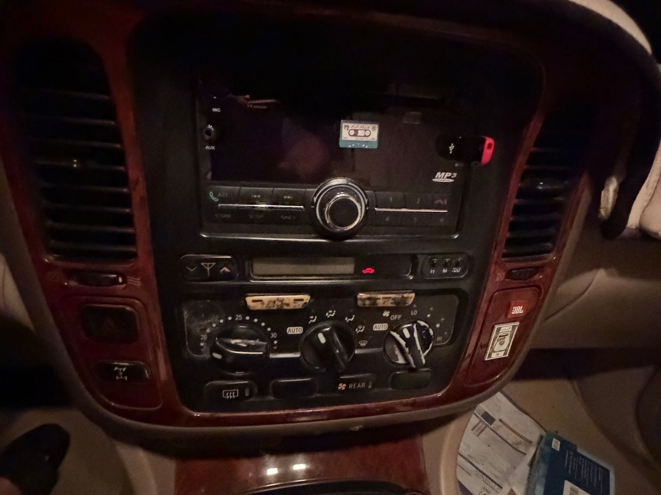 Toyota Land Cruiser VXR MID
