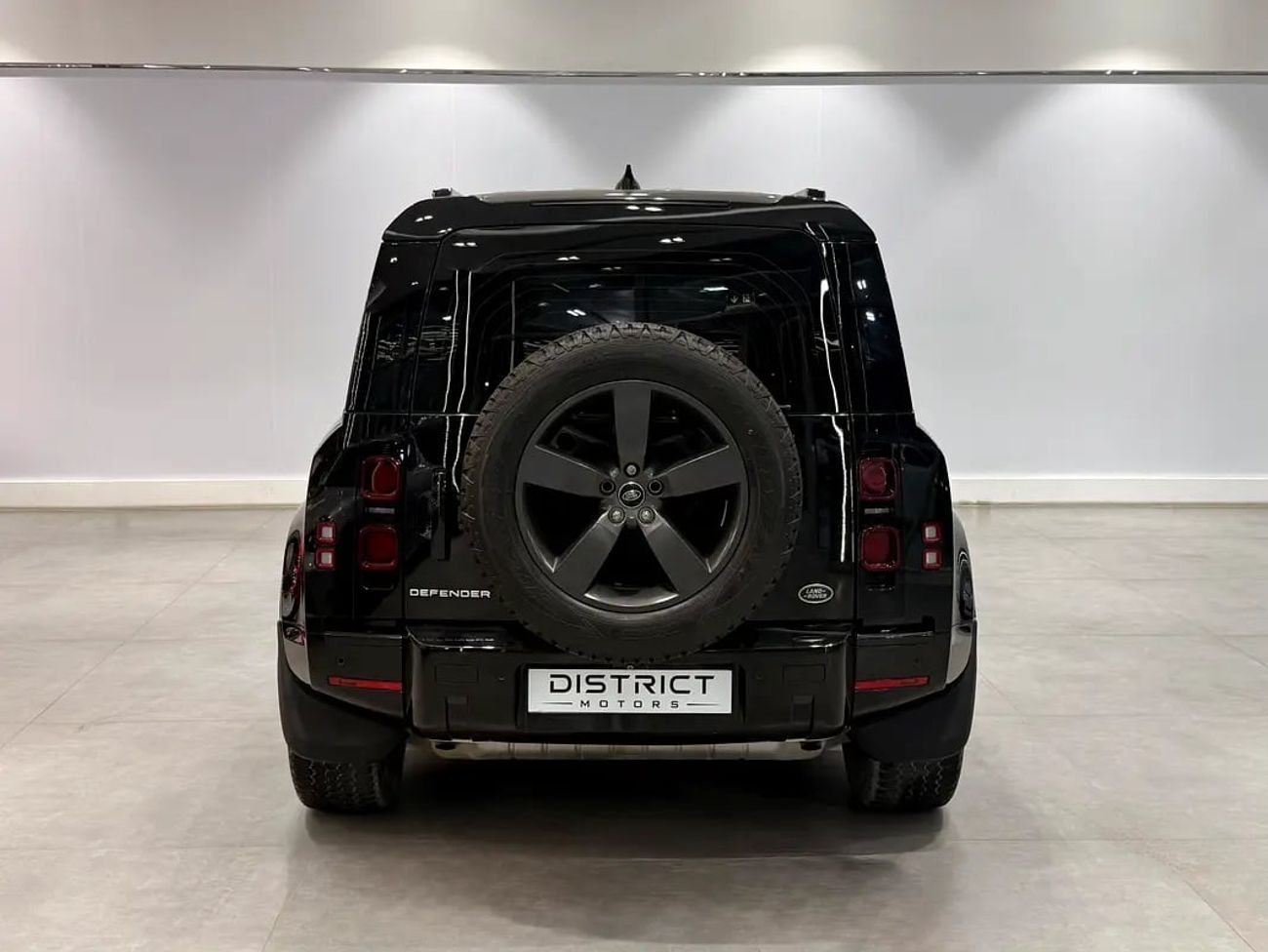 Land Rover Defender 110 SE P300 GCC Specs