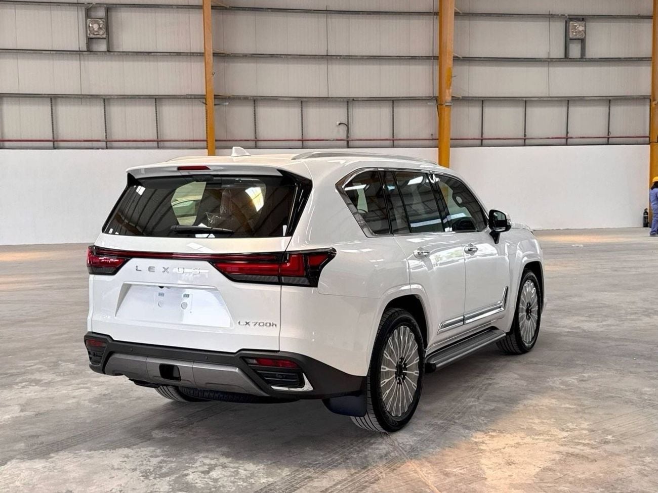 لكزس LX 700h VIP (No Autopark)