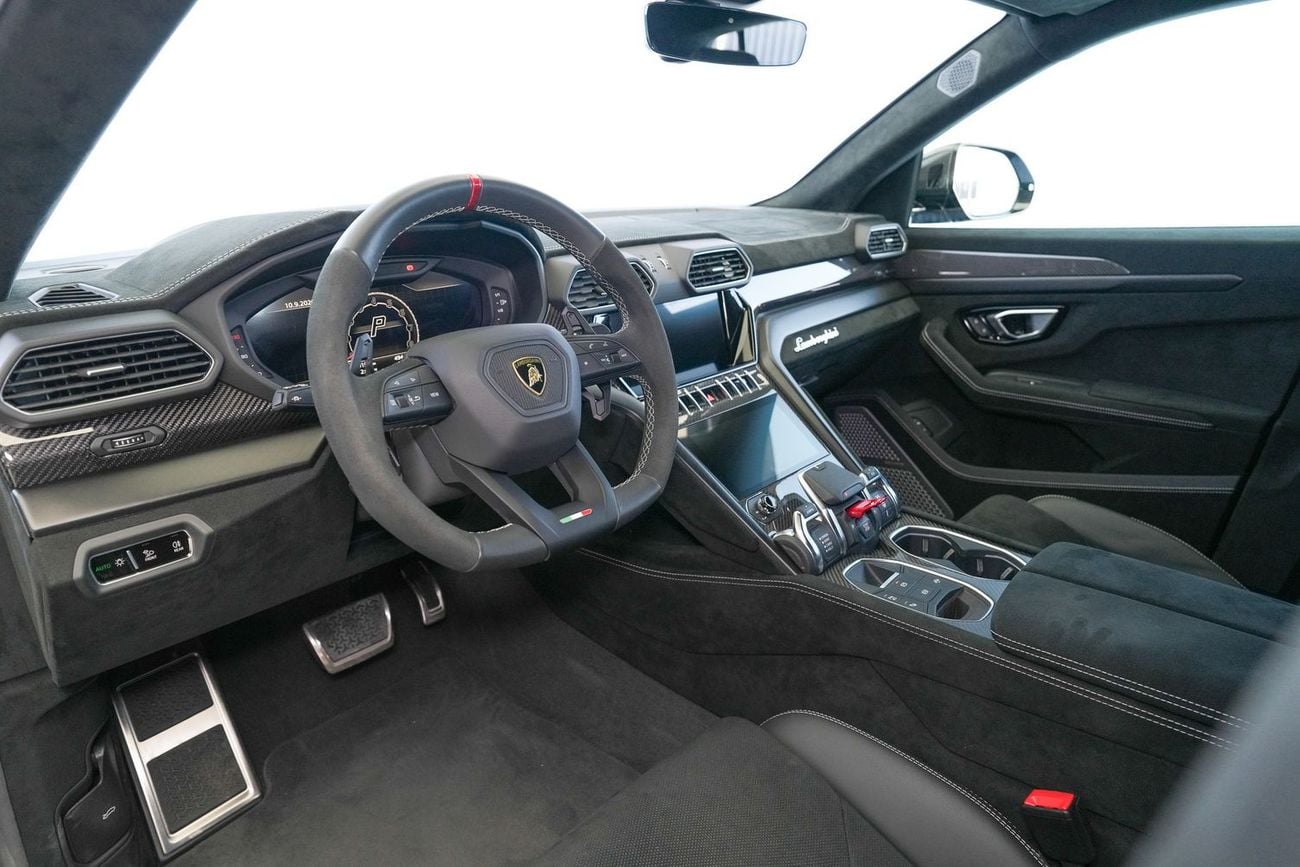 لامبورغيني اوروس PERFORMANTE