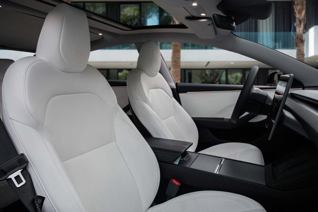 Tesla Model 3 Premium | 3,134 P.M | 0% Downpayment | Excellent Condition!