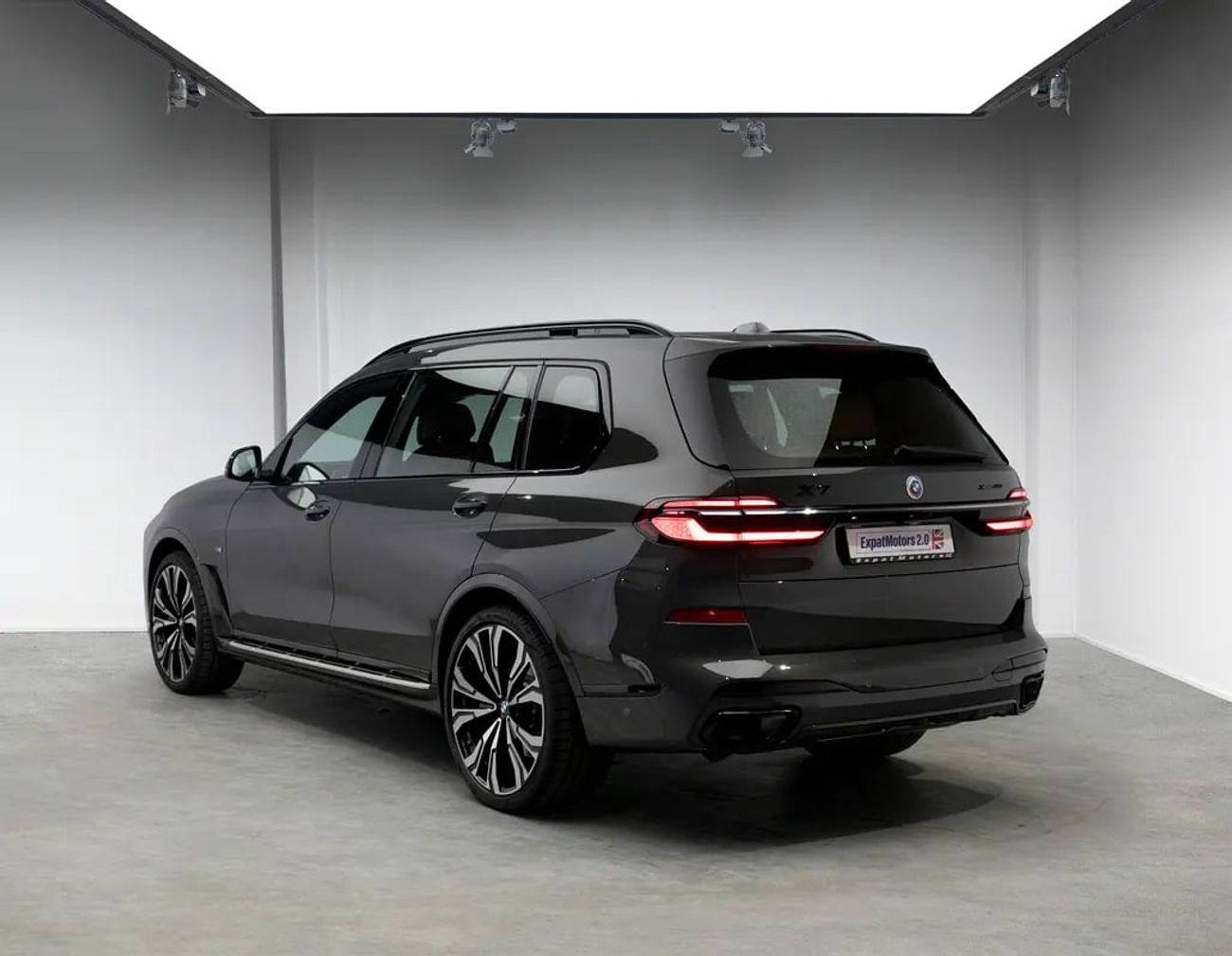 BMW X7 XDRIVE40I M SPORT Warranty + Service Package • Full Service History • GCC