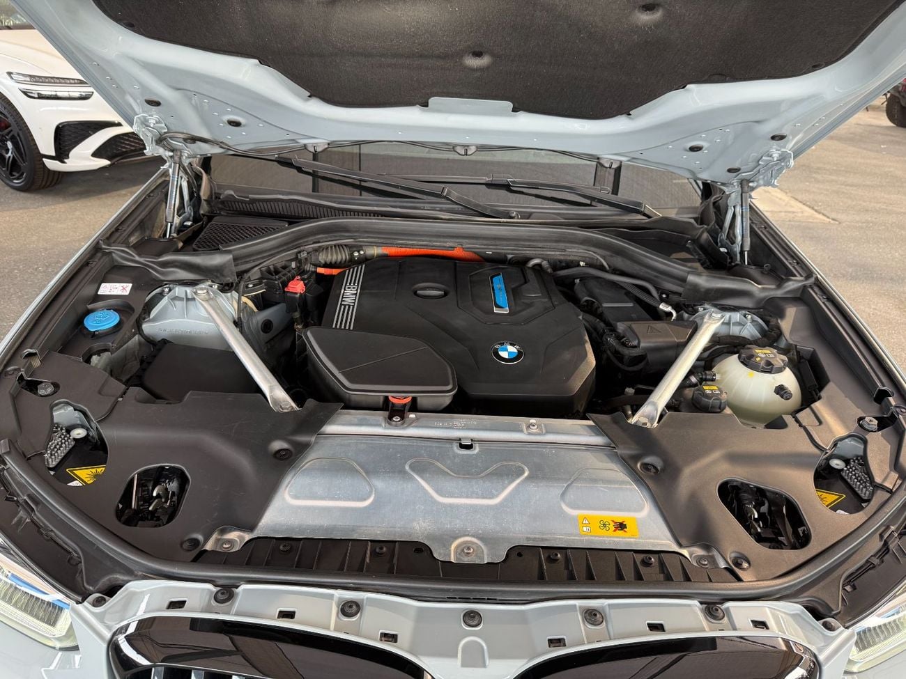بي أم دبليو X3 x drive 30e Xdrive 30e / صنع في ألمانيا / طاقة كهربائية