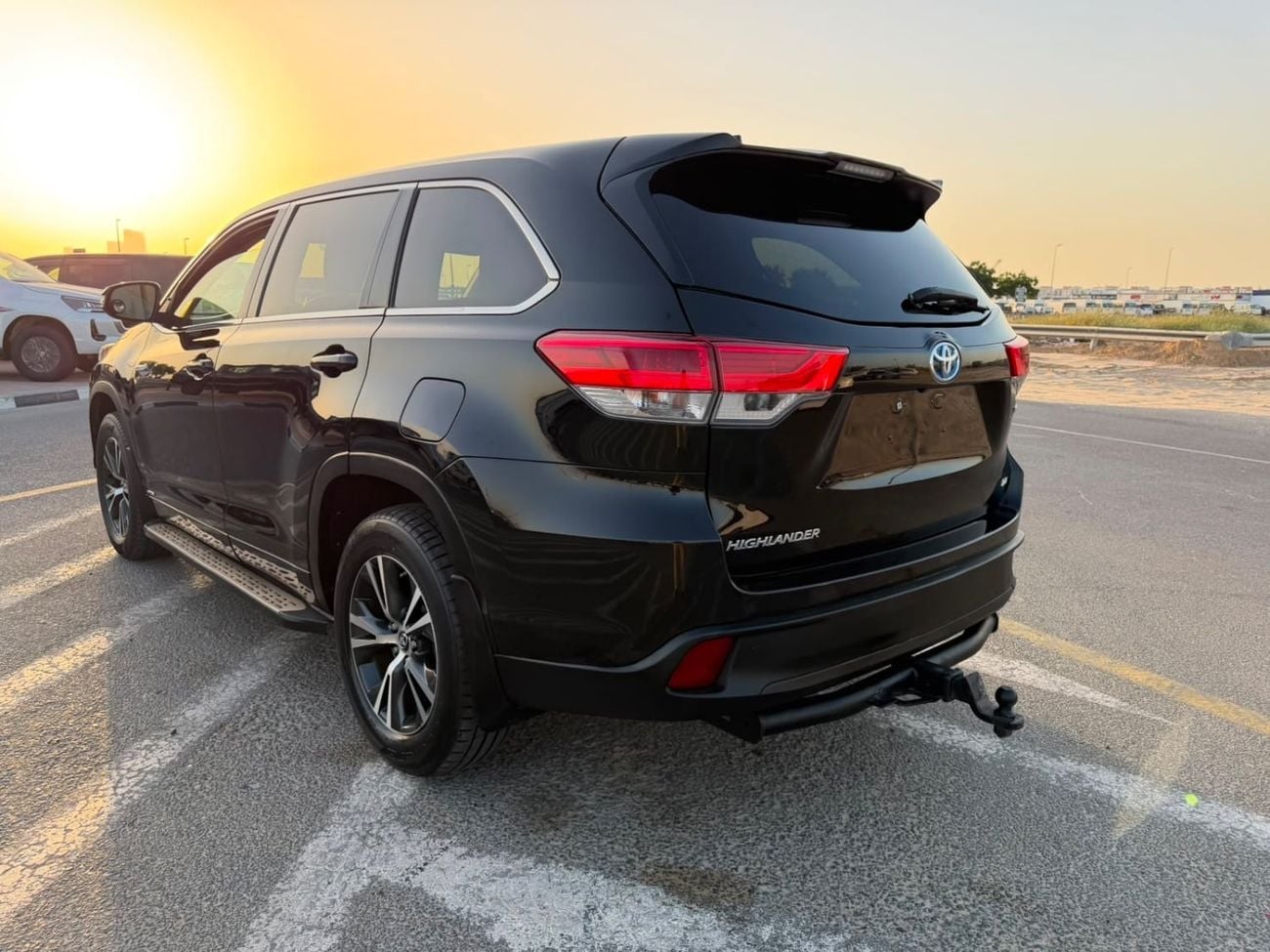 Toyota Highlander LIMITED 2018 Toyota Highlander Hybrid -3.5L V6-AWD 4x4 - Leather seat-Rear Camera -