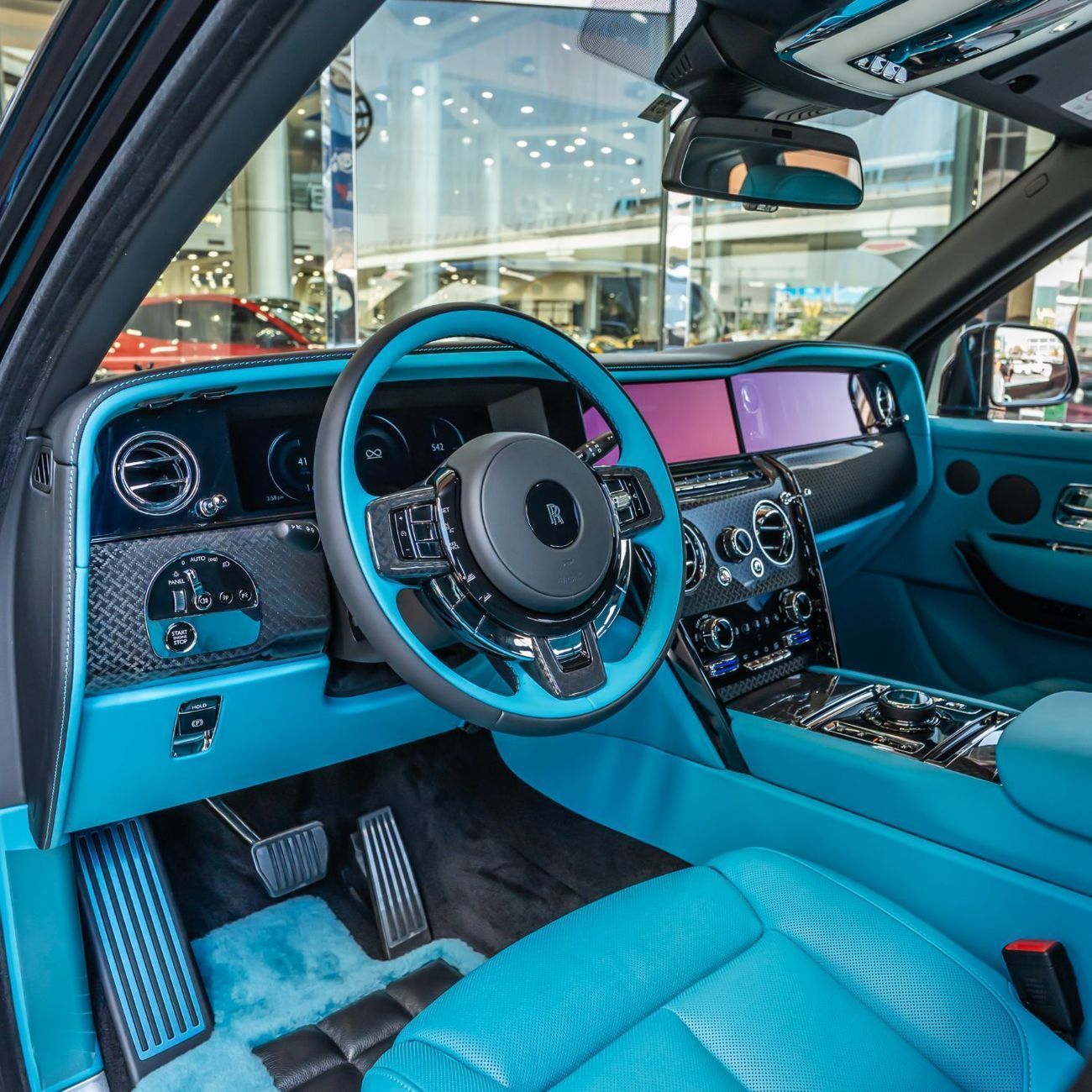 Rolls Royce Cullinan BLACK BADGE
