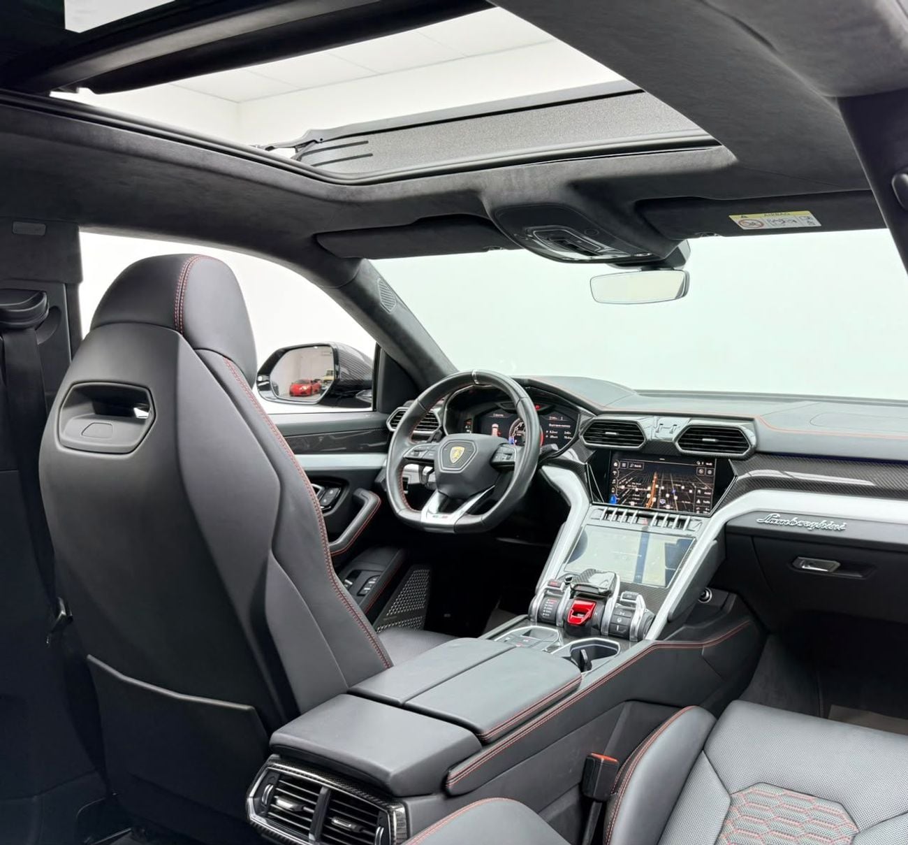 Lamborghini Urus STANDARD 2020 Lamborghini Urus, Warranty, Full Lamborghini Service History, Japanese Specs.