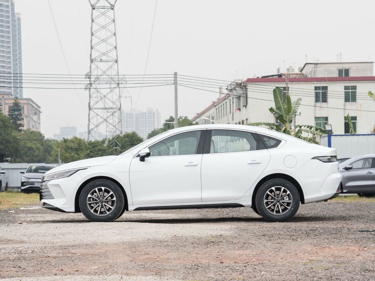 BYD Destroyer 05 STANDARD Luxury with sunroof