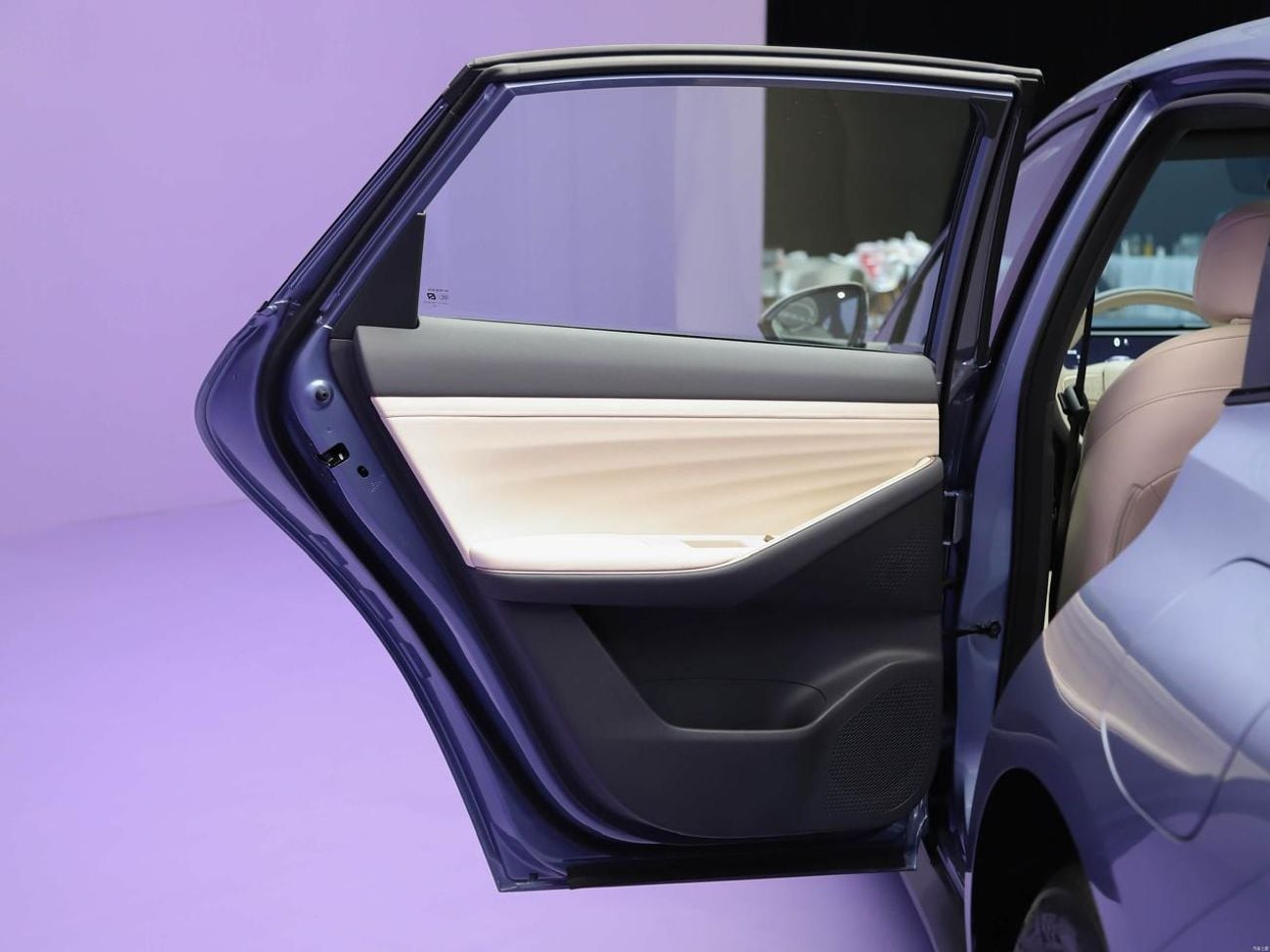 Nissan N6 MAX
