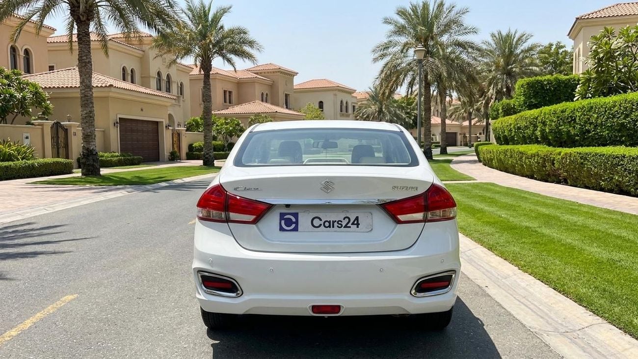 سوزوكي سياز GLX كارس24 هي سوق ضخم للسيارات المستعملة موثوق ومضمون ٪كارس24 هي سوق ضخم للسيارات المستعملة موثوق ومضمون