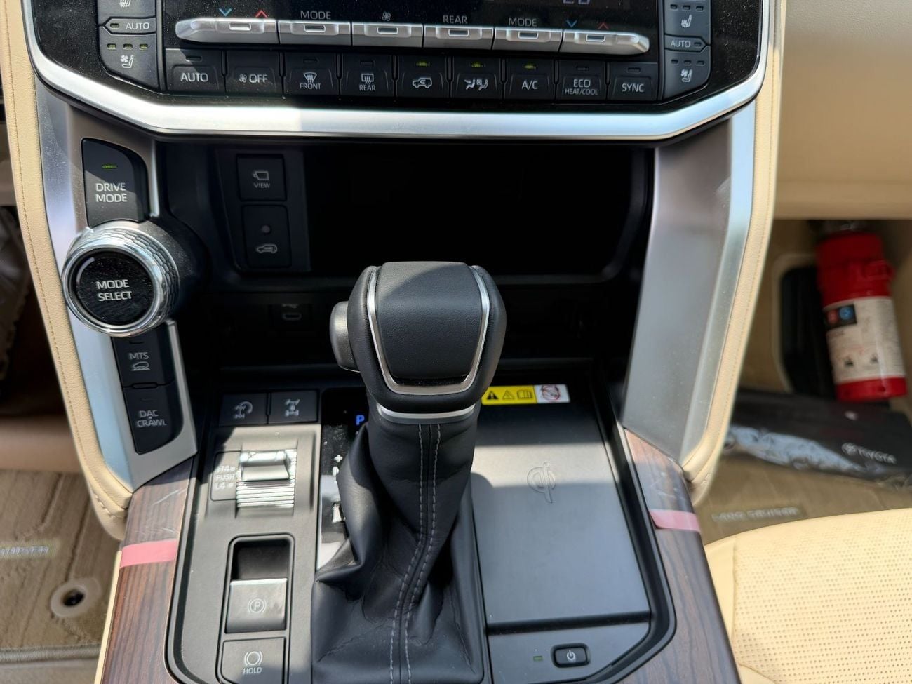 Toyota Land Cruiser VX HYBRID 2025