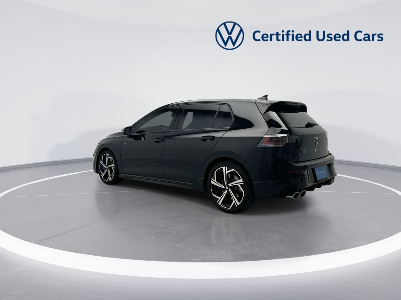 فولكس واجن جولف R 2.0L | Fabric Seats | 19" Estoril Alloys | Panoramic Roof
