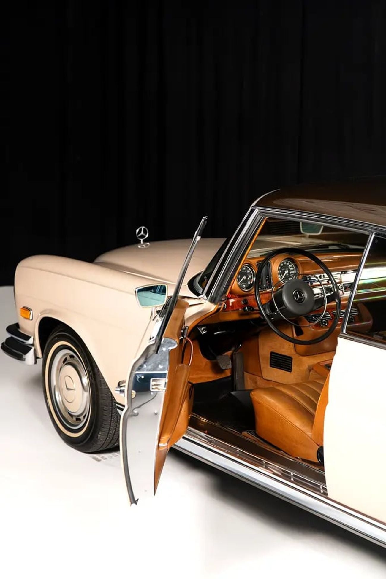 مرسيدس بنز 280SE 280 SE 3.5 Coupe (W111) | 64,434kms | Japanese Delivery | Highly Original