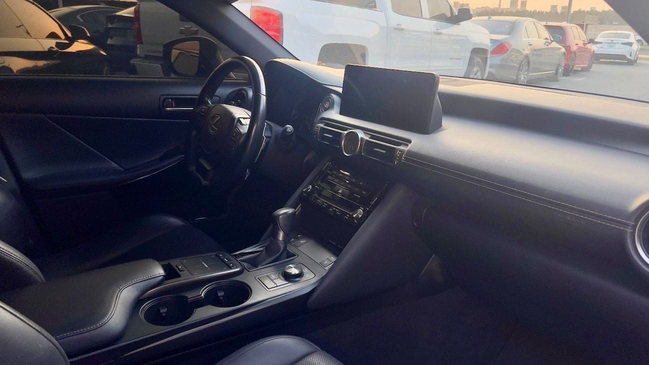 لكزس IS 300 Prestige 3.5L