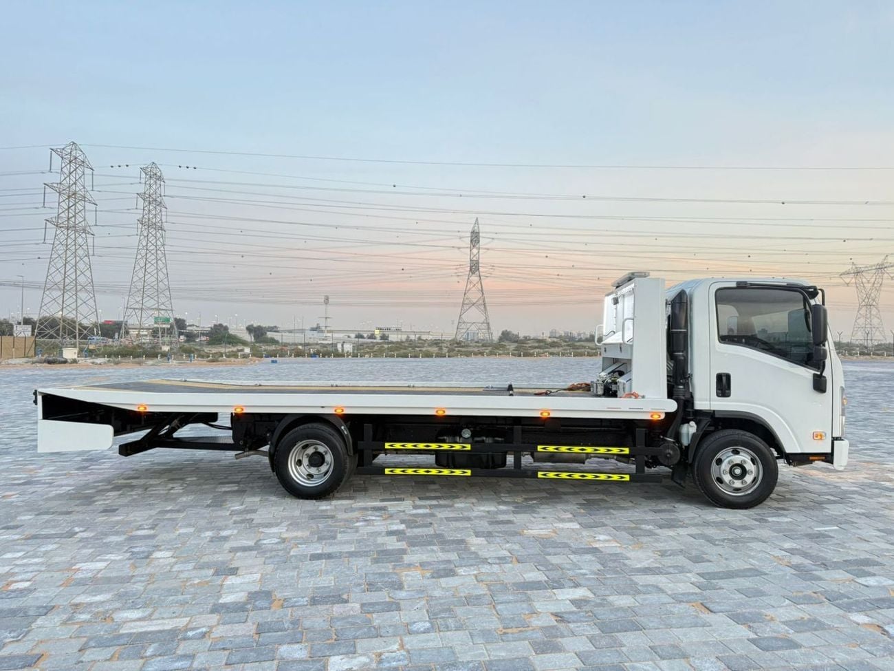 Isuzu NPR 85
