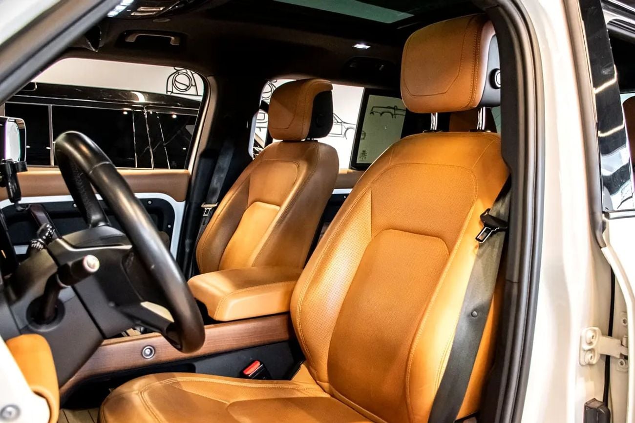 Land Rover Defender 110 HSE P400 | GCC Specs | Under Warranty & Service Contract