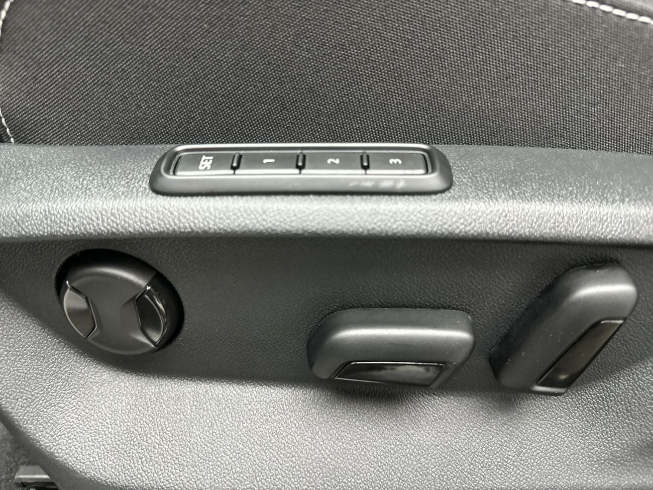Volkswagen Teramont COMFORTLINE 2.0L (Facelift 2) | Panoramic Sunroof | Luxury Leather Seats | VW Certified