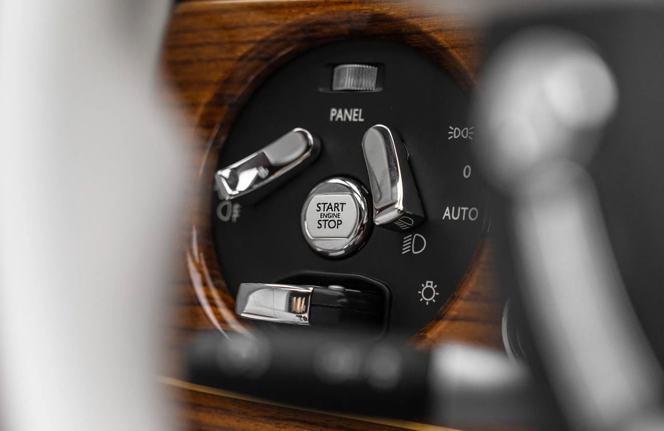 Rolls Royce Phantom 6.75L V12 Twin-Turbocharged Engine
