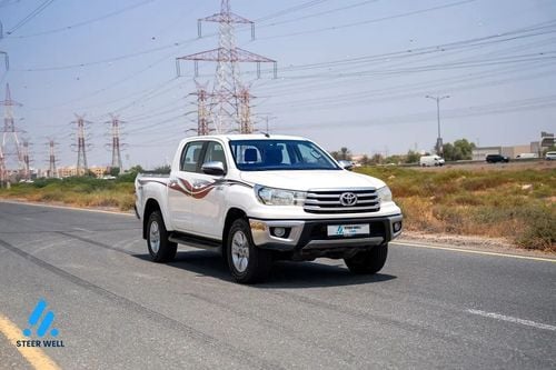 تويوتا هيلوكس SR5 2020 | SR5 2.7 لتر بنزين يدوي دفع رباعي | شاحنة بيك أب ذات كابينة مزدوجة | مواصفات خليجية