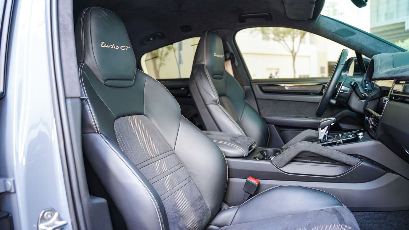 Porsche Cayenne Coupe TURBO GT