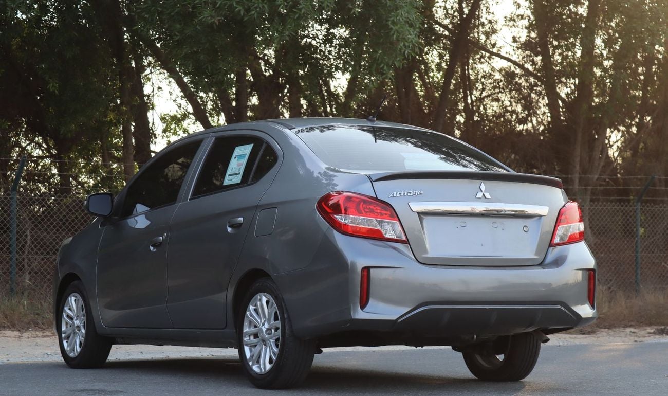 Mitsubishi Attrage GLX HIGHLINE ACCIDENTS FREE - ORIGINAL PAINT - FULL OPTION - GCC - PERFECT CONDITION INSIDE OUT