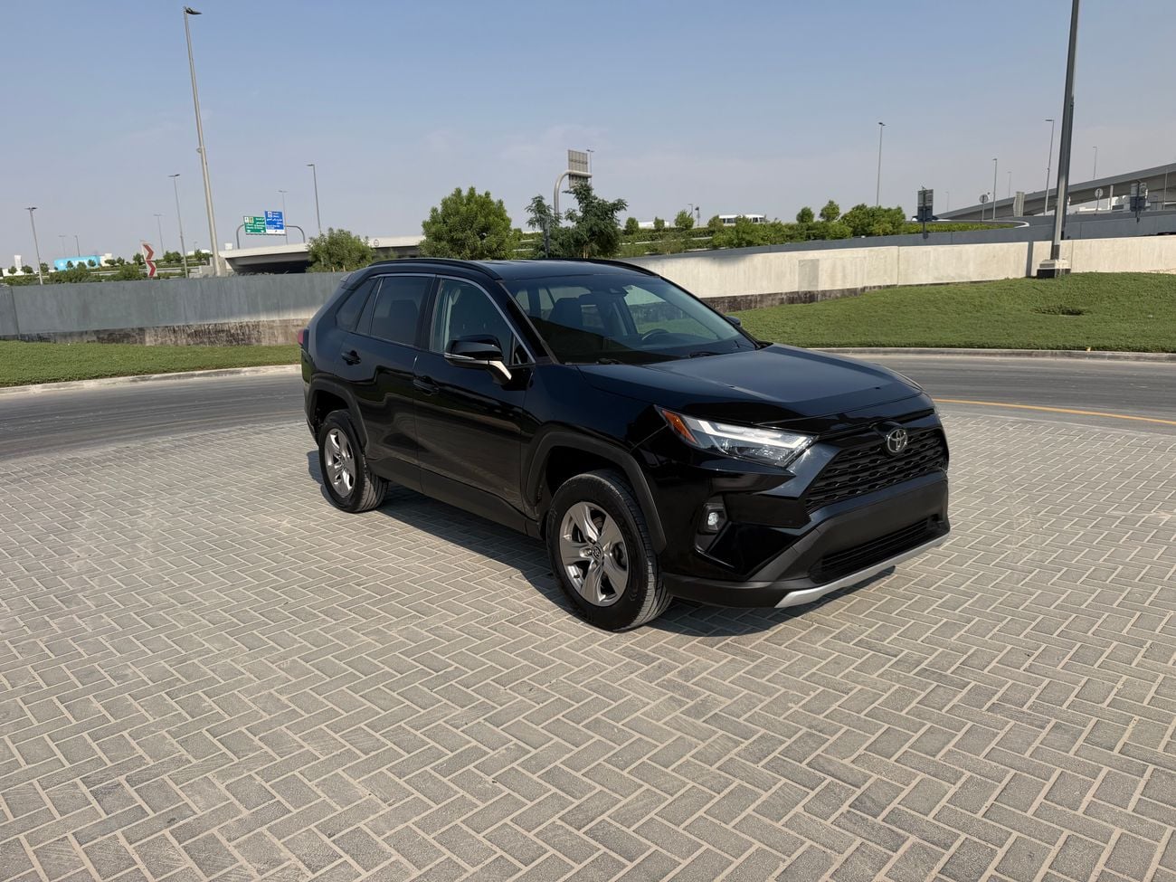 تويوتا راف ٤ XLE