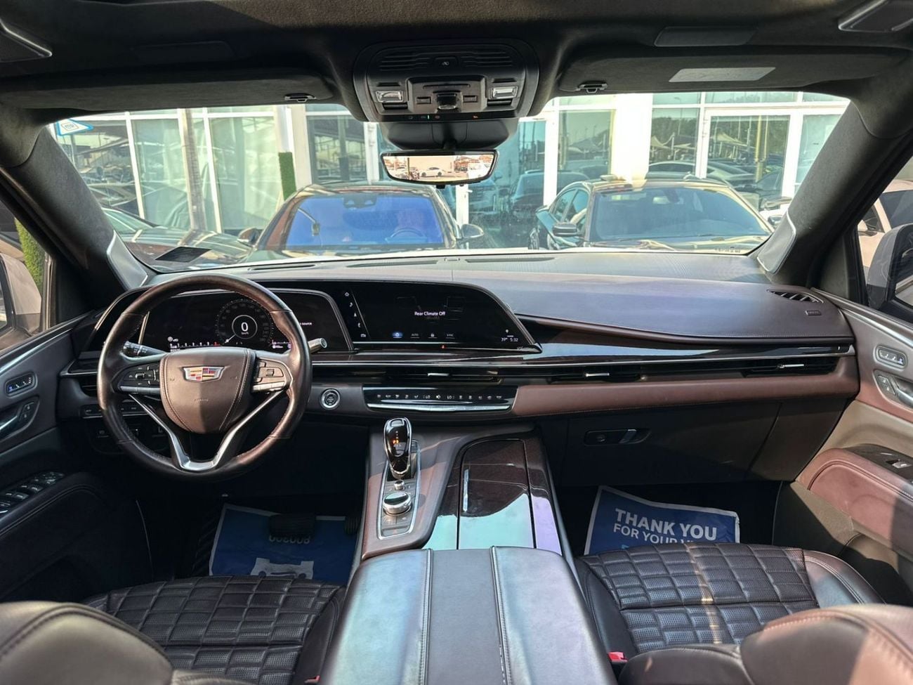 Cadillac Escalade PREMIUM LUXURY PLATINUM CADILLAC ESCALADE 2022 GCC FULL OPTION ORIGINAL PAINT UNDER WARRANT