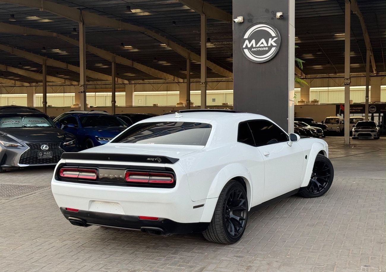Dodge Challenger HELLCAT 707HP / 6.2L V8 / LOW MILEAGE / SUNROOF / LEATHER SEATS / BLIND SPOTS / REMOTE START