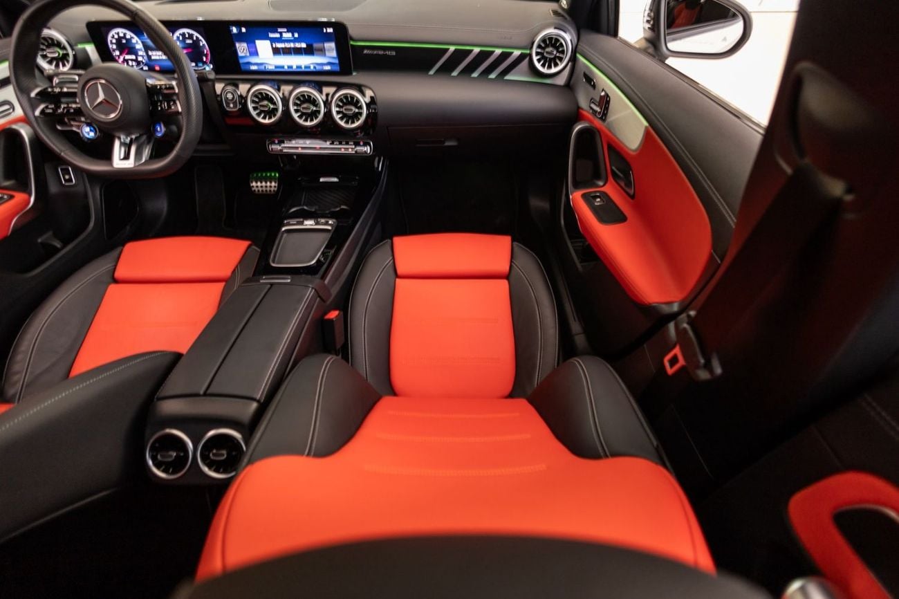 Mercedes Benz A35 AMG 4MATIC Mercedes-Benz A35 AMG 2025 GCC | Agency Warranty | Service Contract