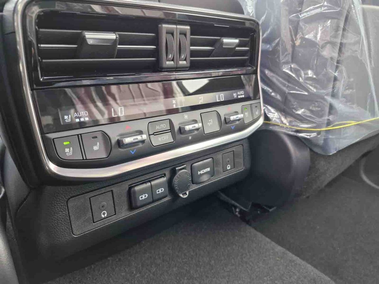 Toyota Land Cruiser VXR 3.3L