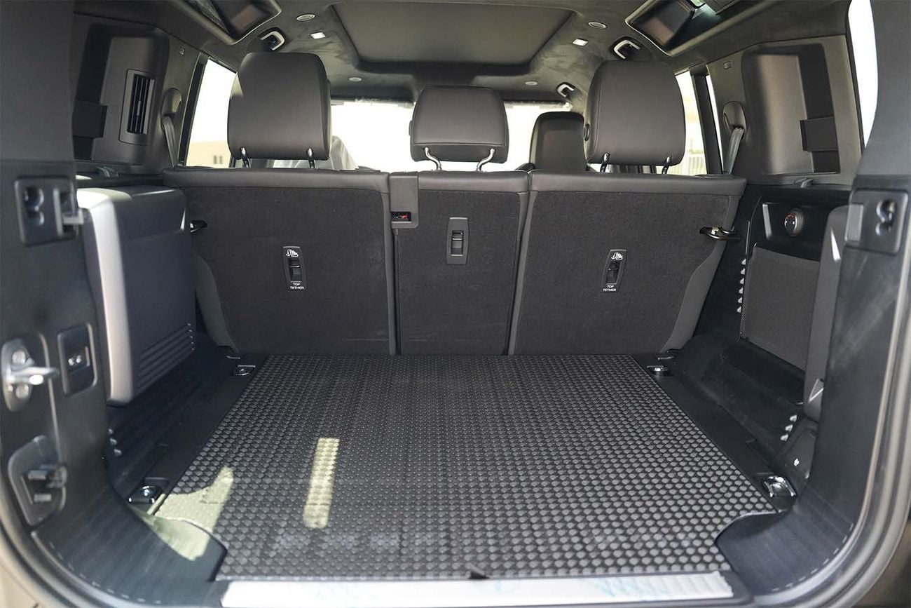 Land Rover Defender 110 OCTA P635