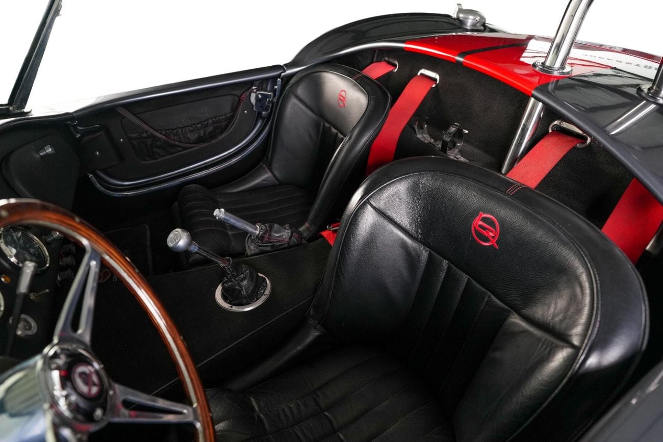 فورد شيلبي كوبرا Ford Performance-V8-Side Exhaust-Collectors Car