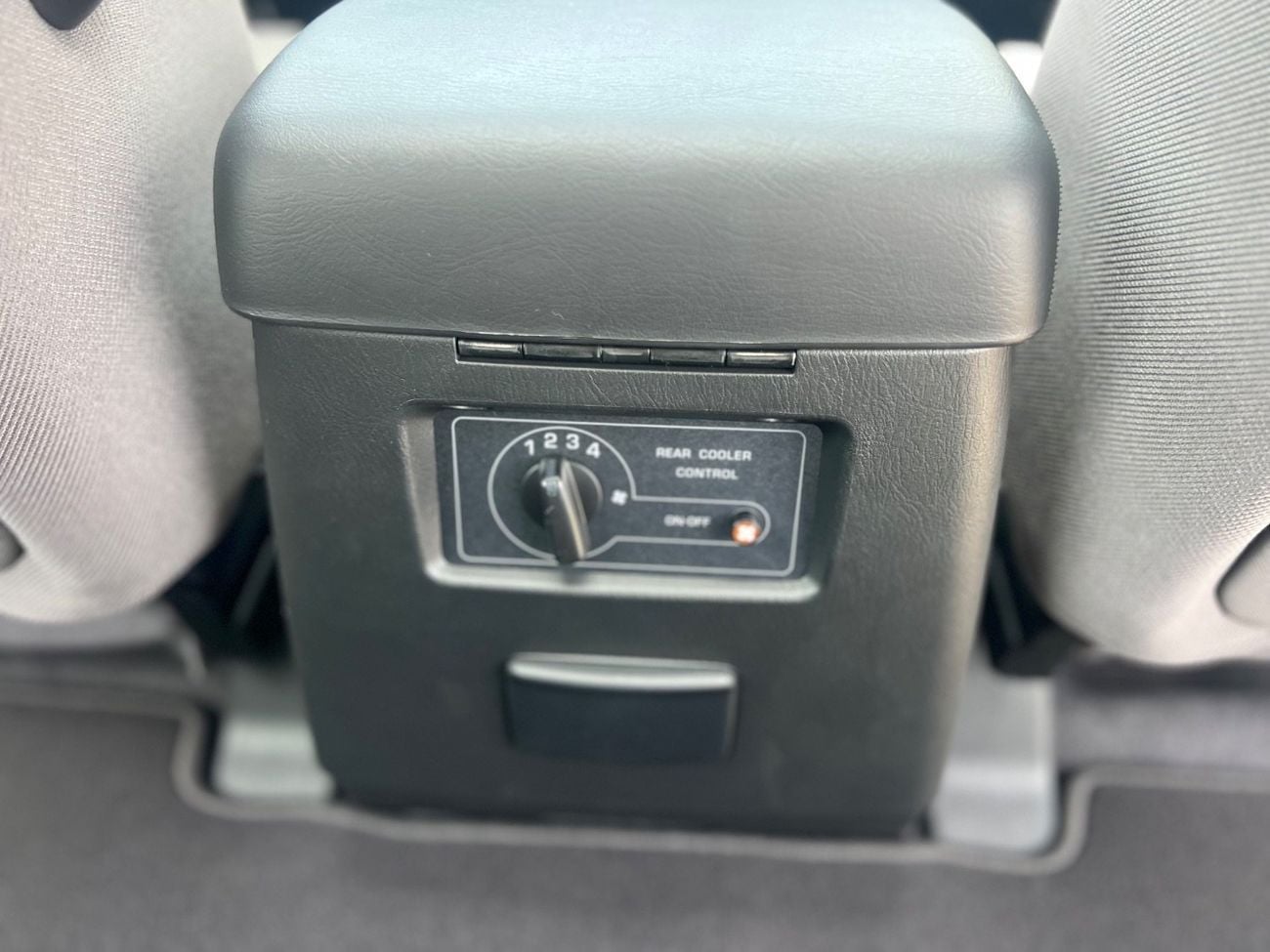 Nissan Patrol SAFARI SW 4.8L M/T