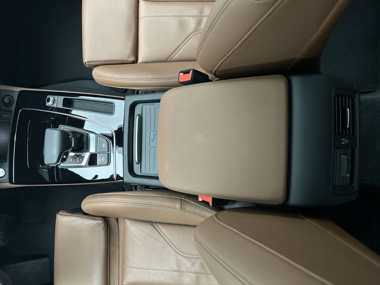 أودي Q5 45 TFSI S-LINE quattro 249hp (Ref# 27098)