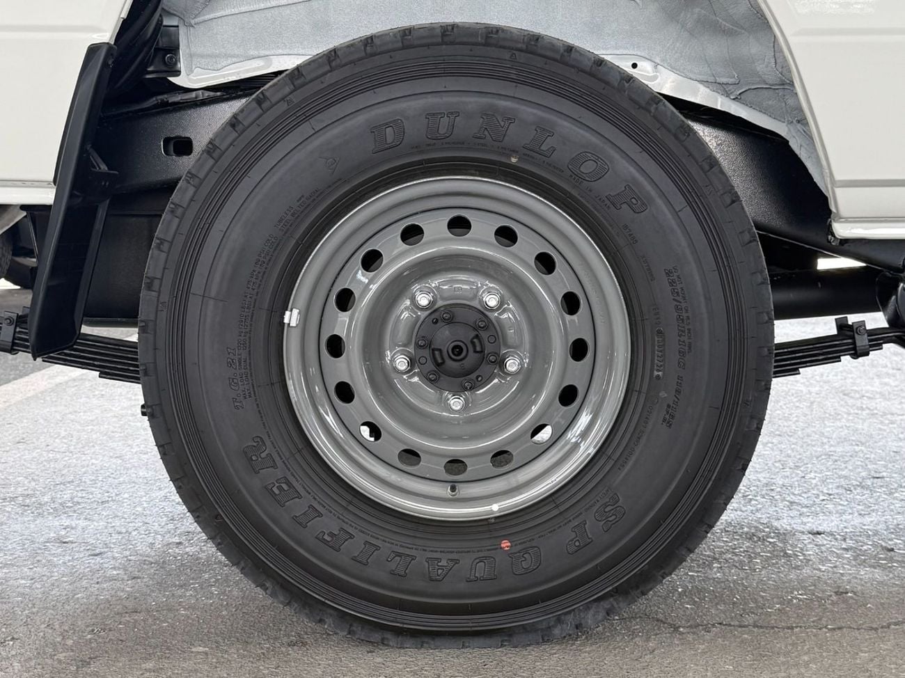 تويوتا لاند كروزر 70 LC 78 HARDTOP 2.8L AT **EXPORT ONLY**التصدير فقط خارج الخليج***