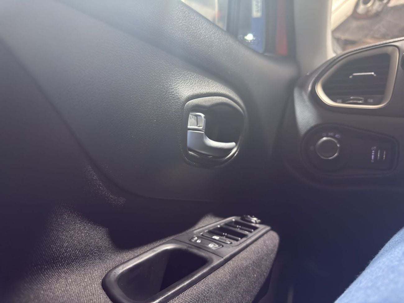 Jeep Renegade SPORT 2017 Jeep Renegade Sport 2.4L MultiAir | GCC | Accident Free | Error Free | Cheapest in Market